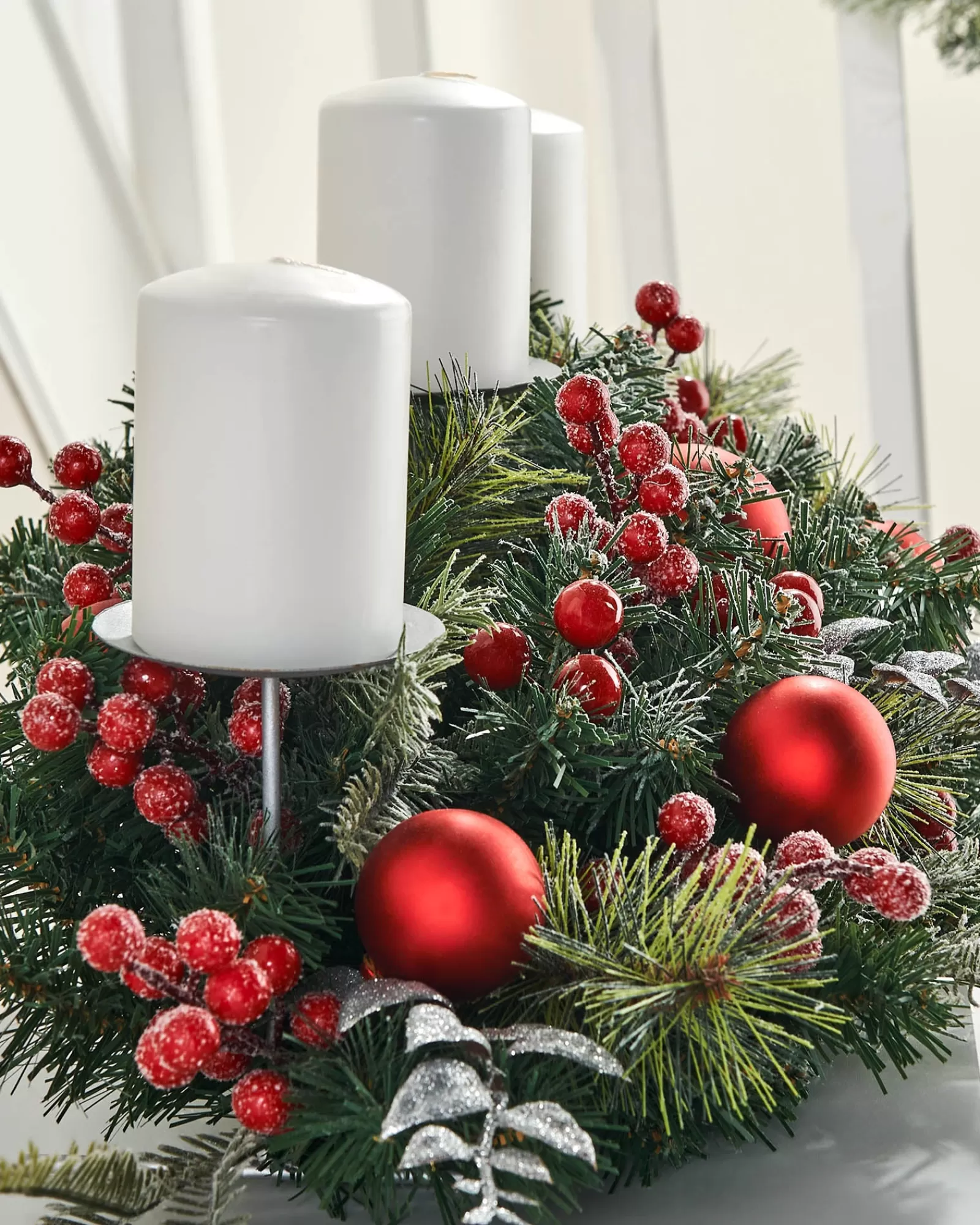 WeRChristmas Table Decorations | Candle Holder Garlands^3 Pillar Decorated Garland Candle Holder, 76 Cm