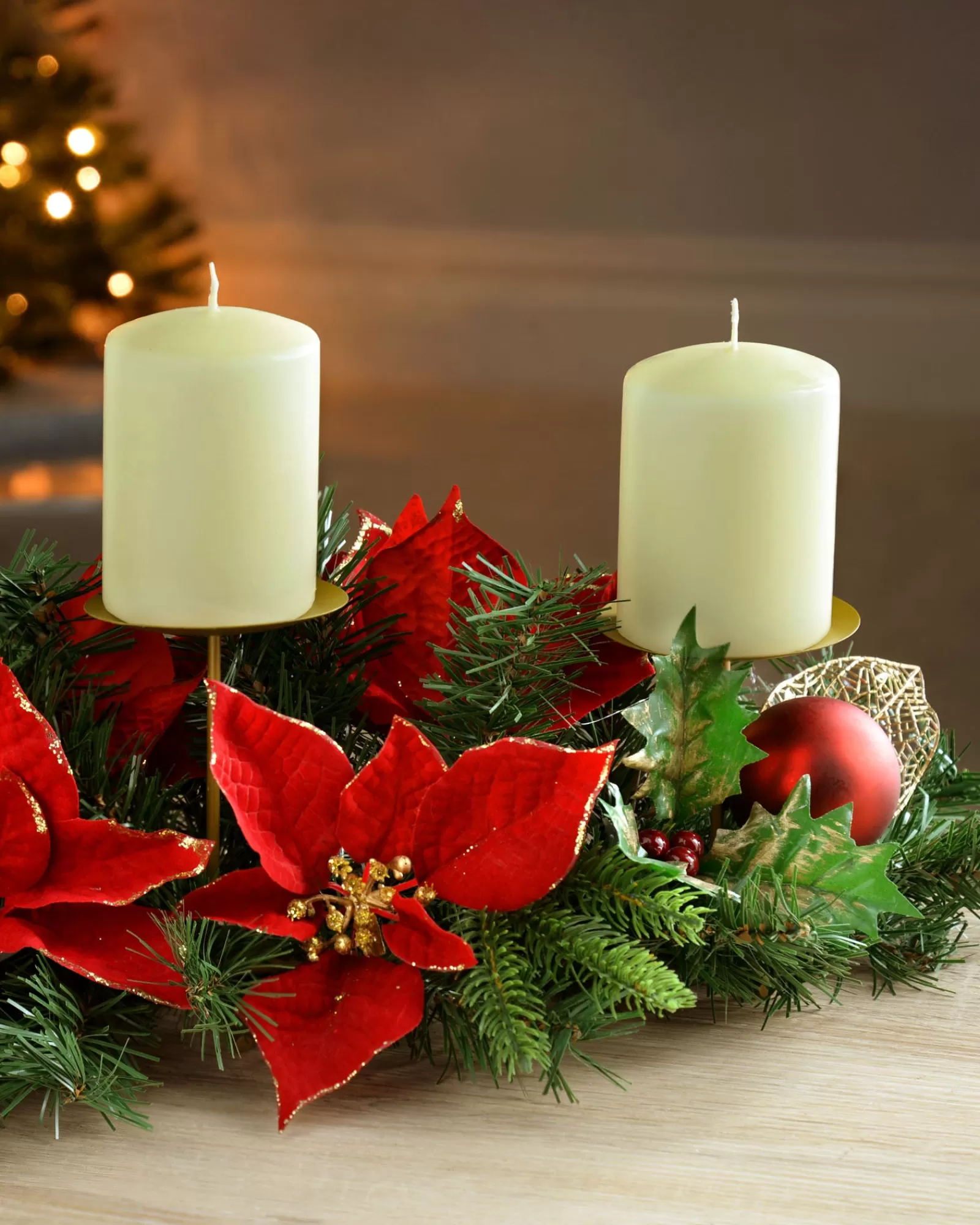 WeRChristmas Candle Holder Garlands | Decorated Garlands^Decorated Table Centre Piece Candle Holder - Red/Gold, 3 Pillar