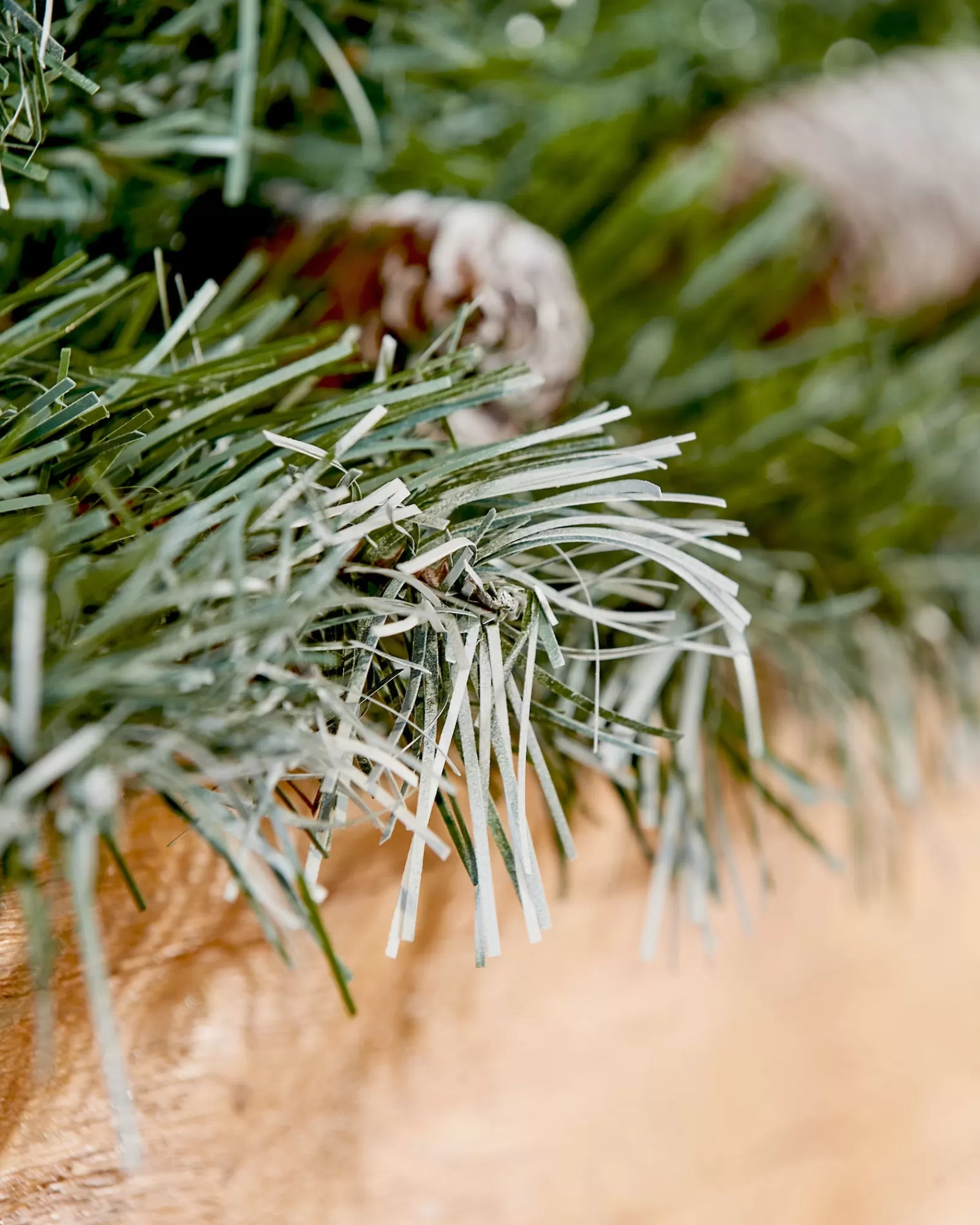WeRChristmas Snow Flocked Garlands | Decorated Garlands^Pre-Decorated Frosted Scandinavian Blue Spruce Garland, 9 Ft