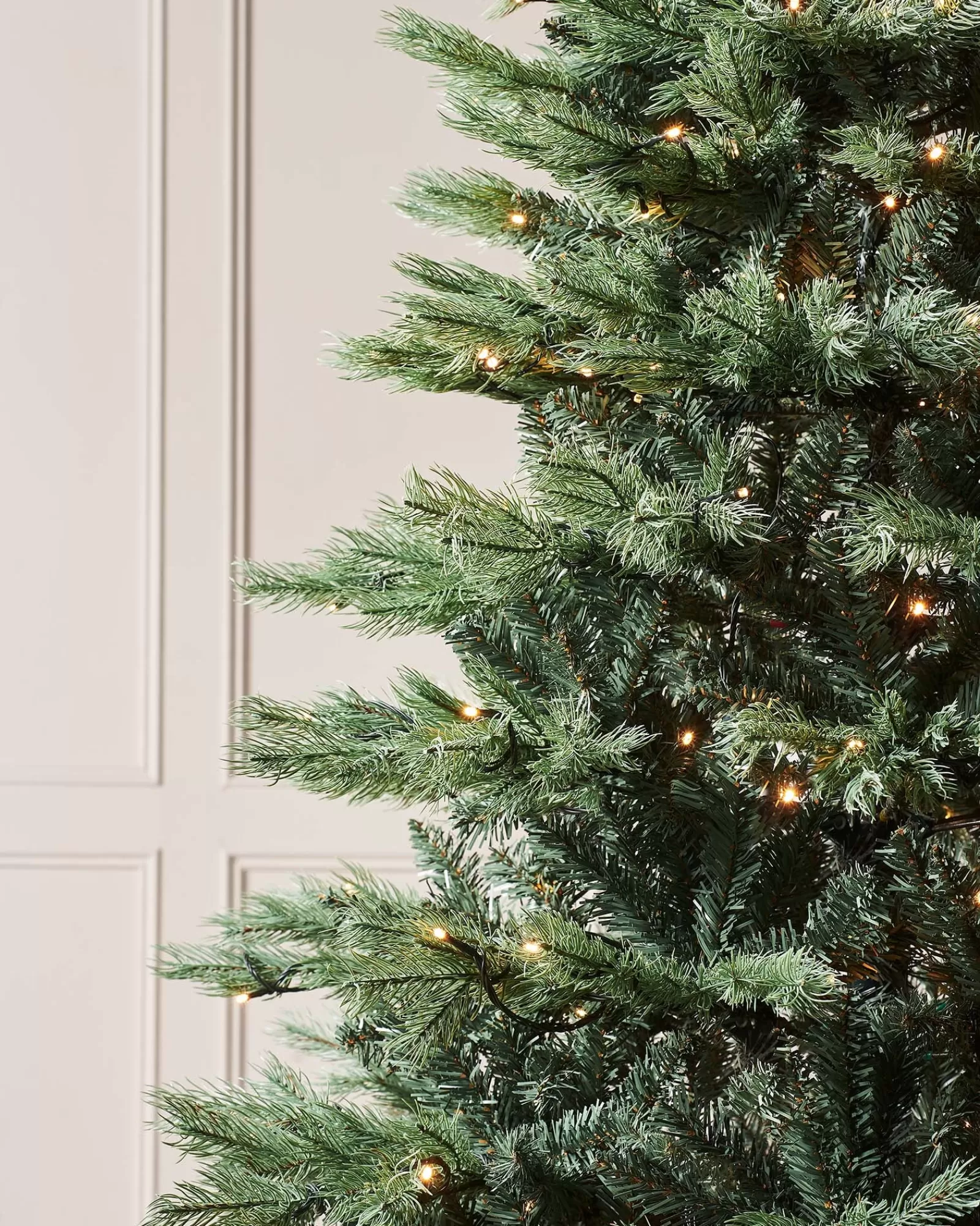 WeRChristmas Premium Christmas Trees | Pre Lit Christmas Trees^Pre-Lit Colorado Blue Spruce Christmas Tree, 6 Ft