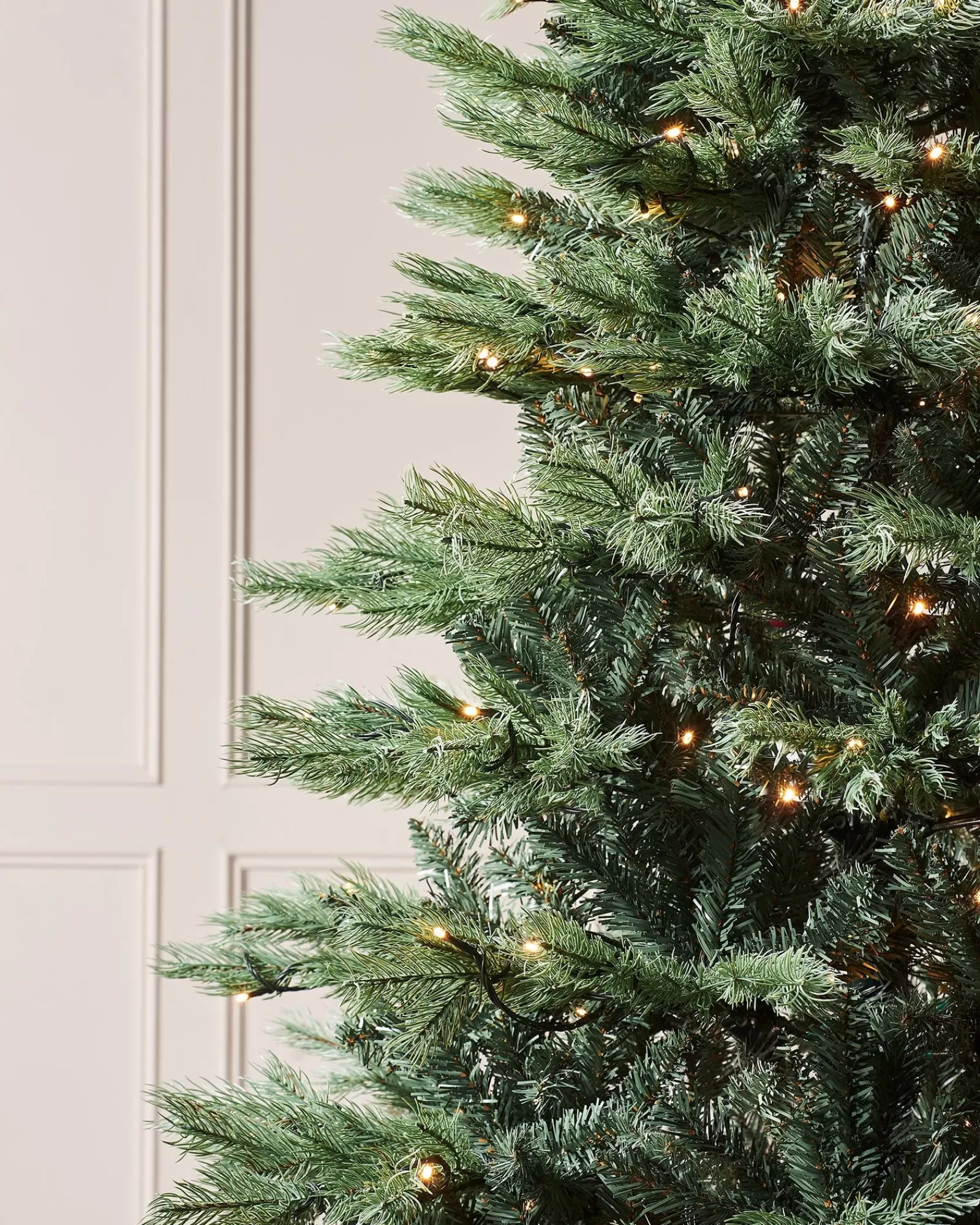 WeRChristmas Premium Christmas Trees | Pre Lit Christmas Trees^Pre-Lit Colorado Blue Spruce Christmas Tree, 7 Ft