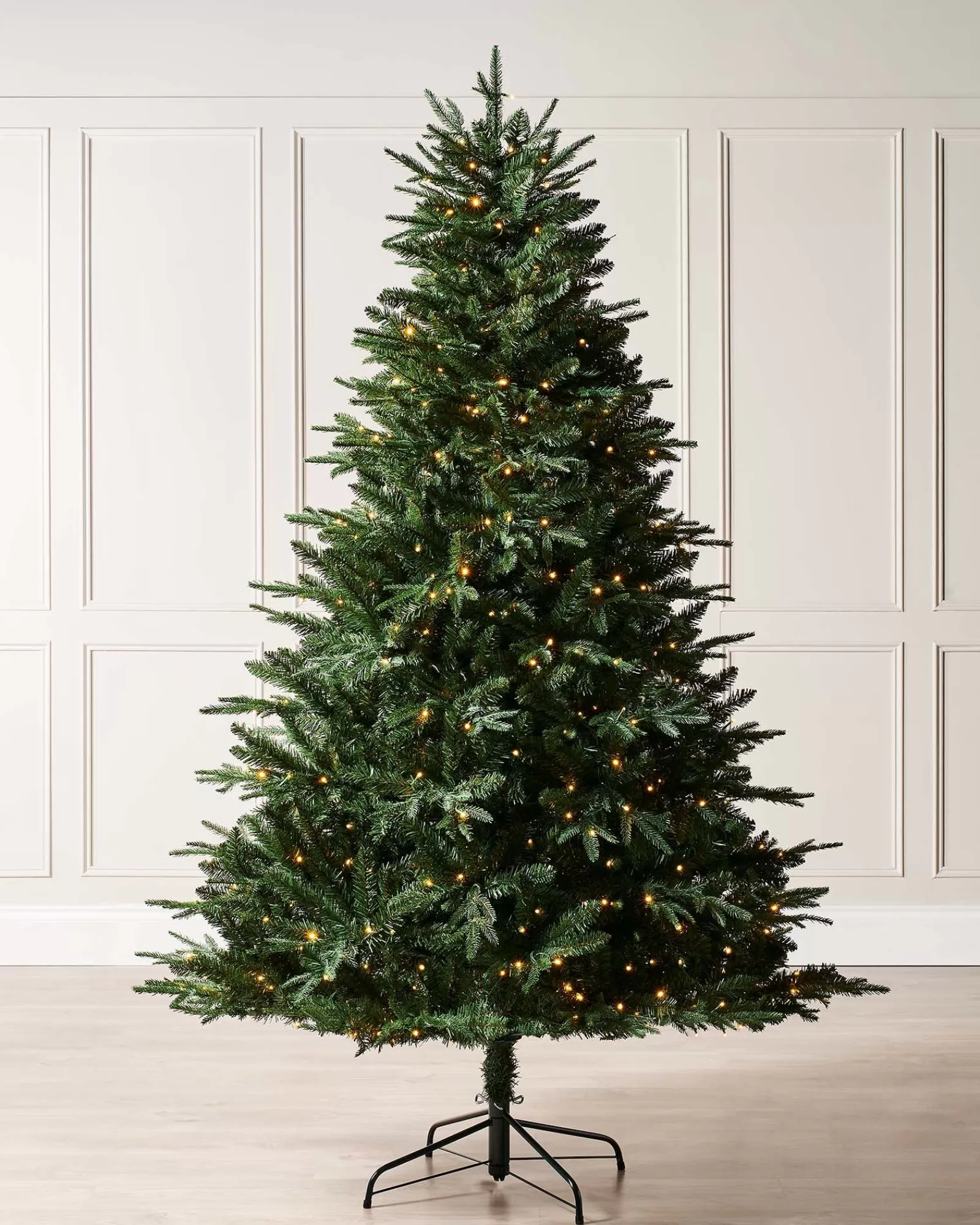 WeRChristmas Premium Christmas Trees | Pre Lit Christmas Trees^Pre-lit Grand Alaskan Fir Christmas Tree, Dual Warm White, 6 Ft