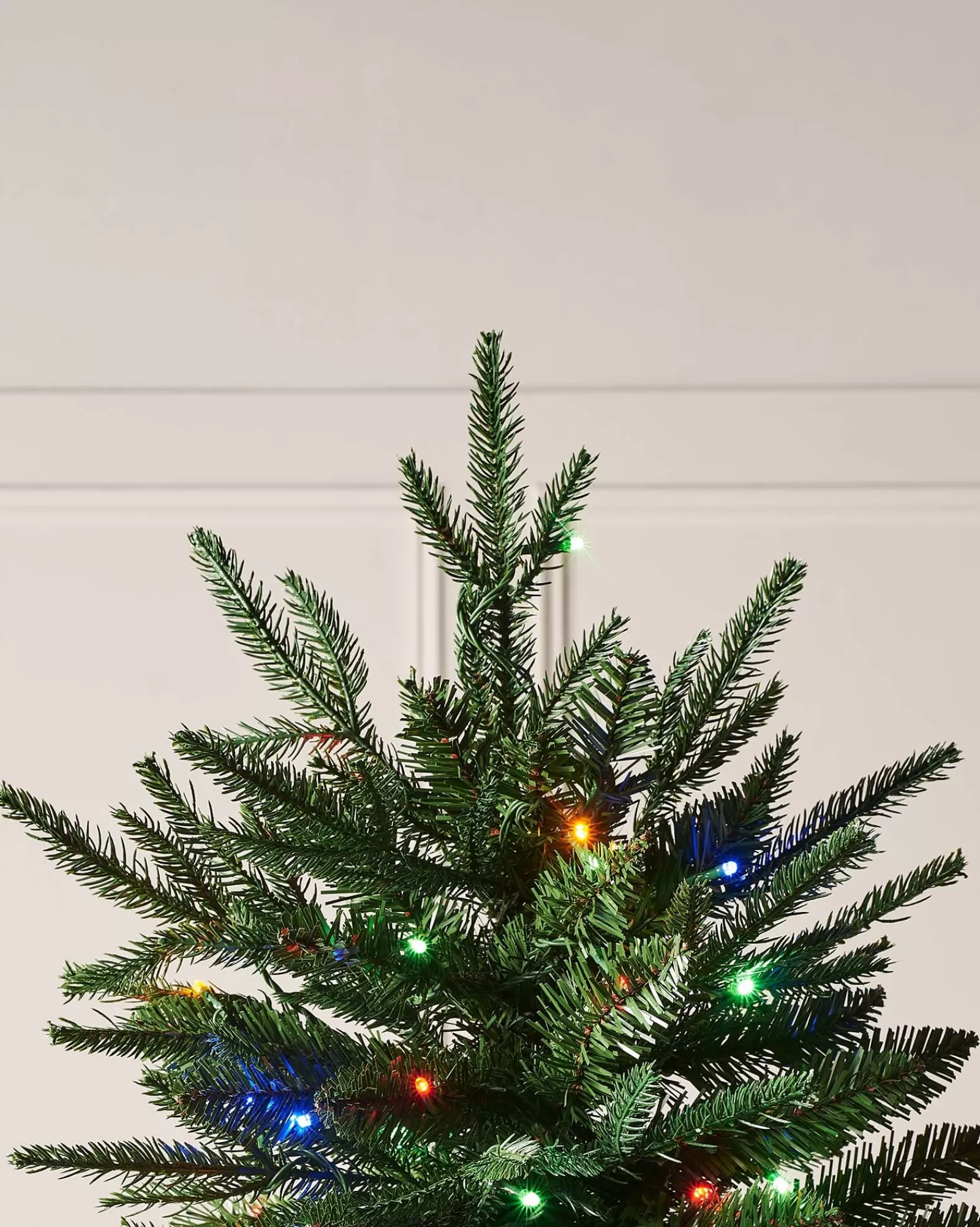 WeRChristmas Premium Christmas Trees | Pre Lit Christmas Trees^Pre-lit Grand Alaskan Fir Christmas Tree, Dual Warm White, 6 Ft
