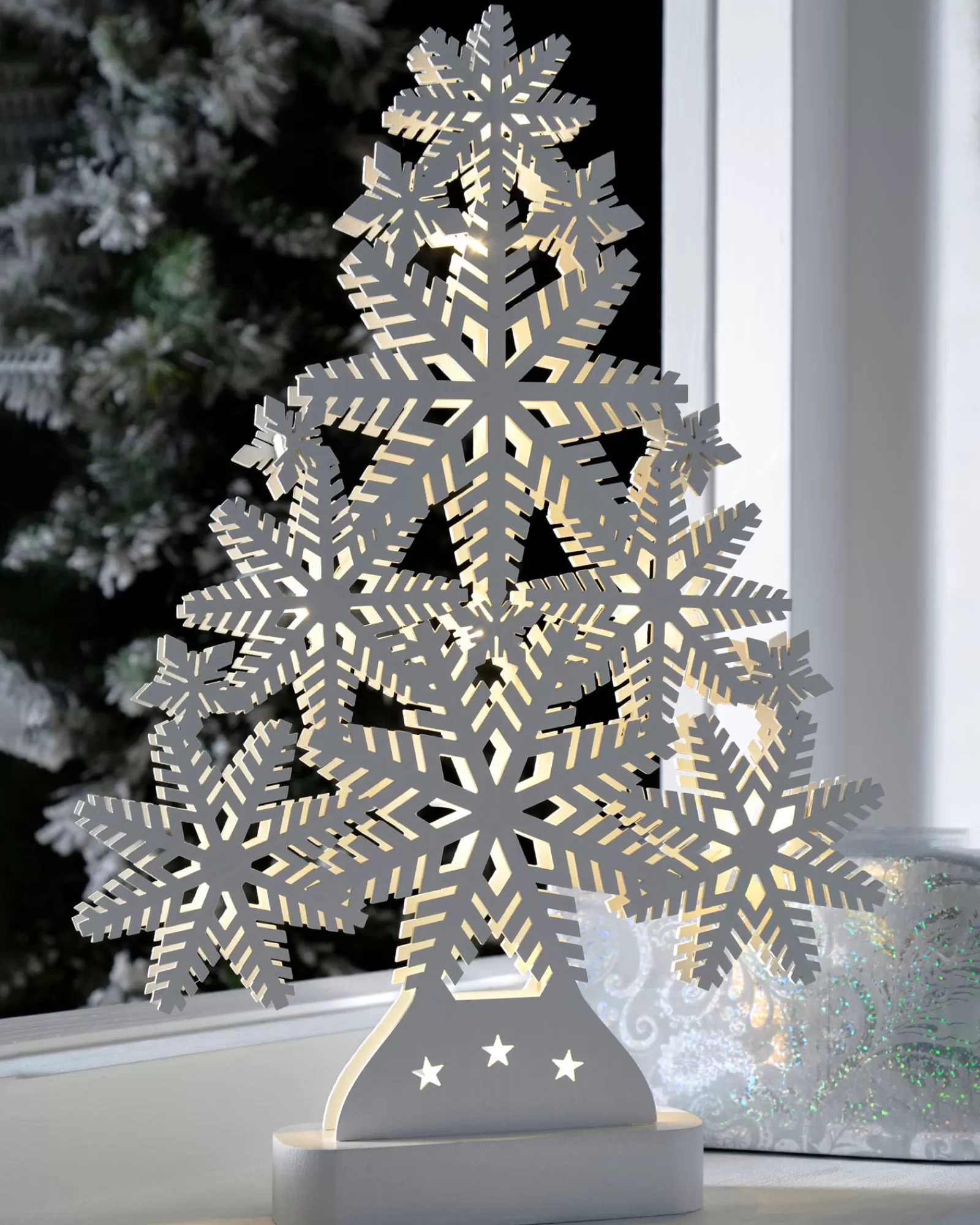 WeRChristmas Table Decorations^Pre-Lit Snowflake Tree Table Christmas Decoration, 39.5 Cm