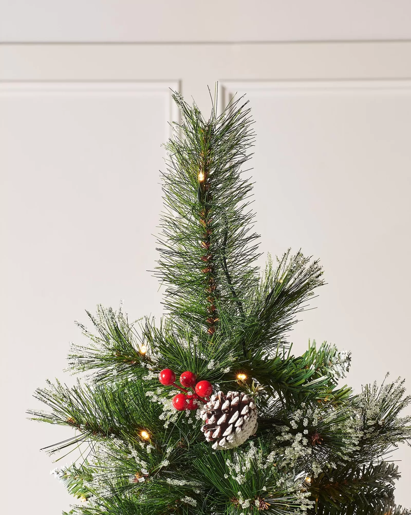 WeRChristmas Snow Flocked Christmas Trees | Pre Lit Christmas Trees^Pre-Lit Victorian Frosted Berries & Pinecones Christmas Tree, 7 Ft