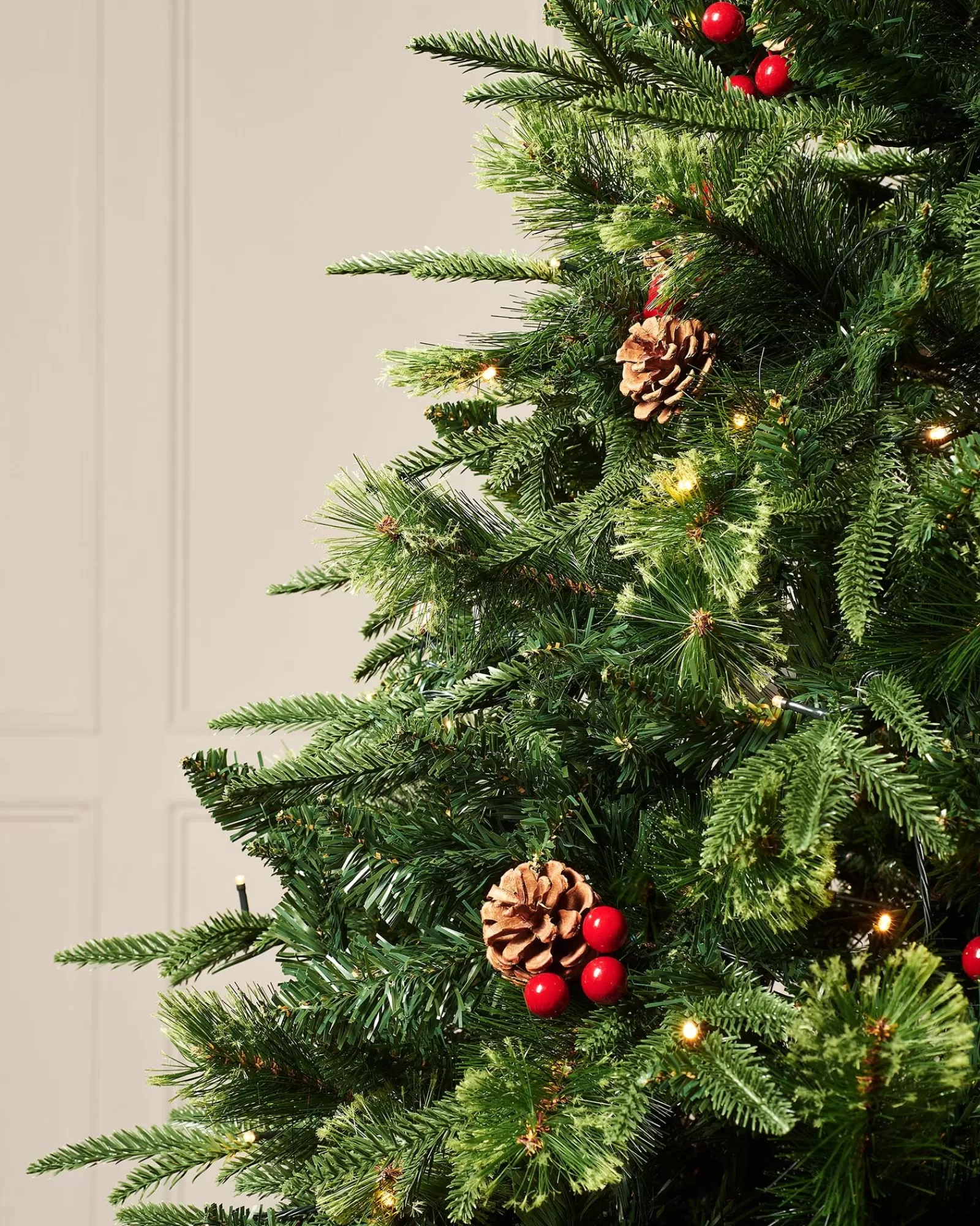 WeRChristmas Pre Lit Christmas Trees^Pre-Lit Victorian Mixed Tip Berries & Pinecones Christmas Tree, 7 Ft