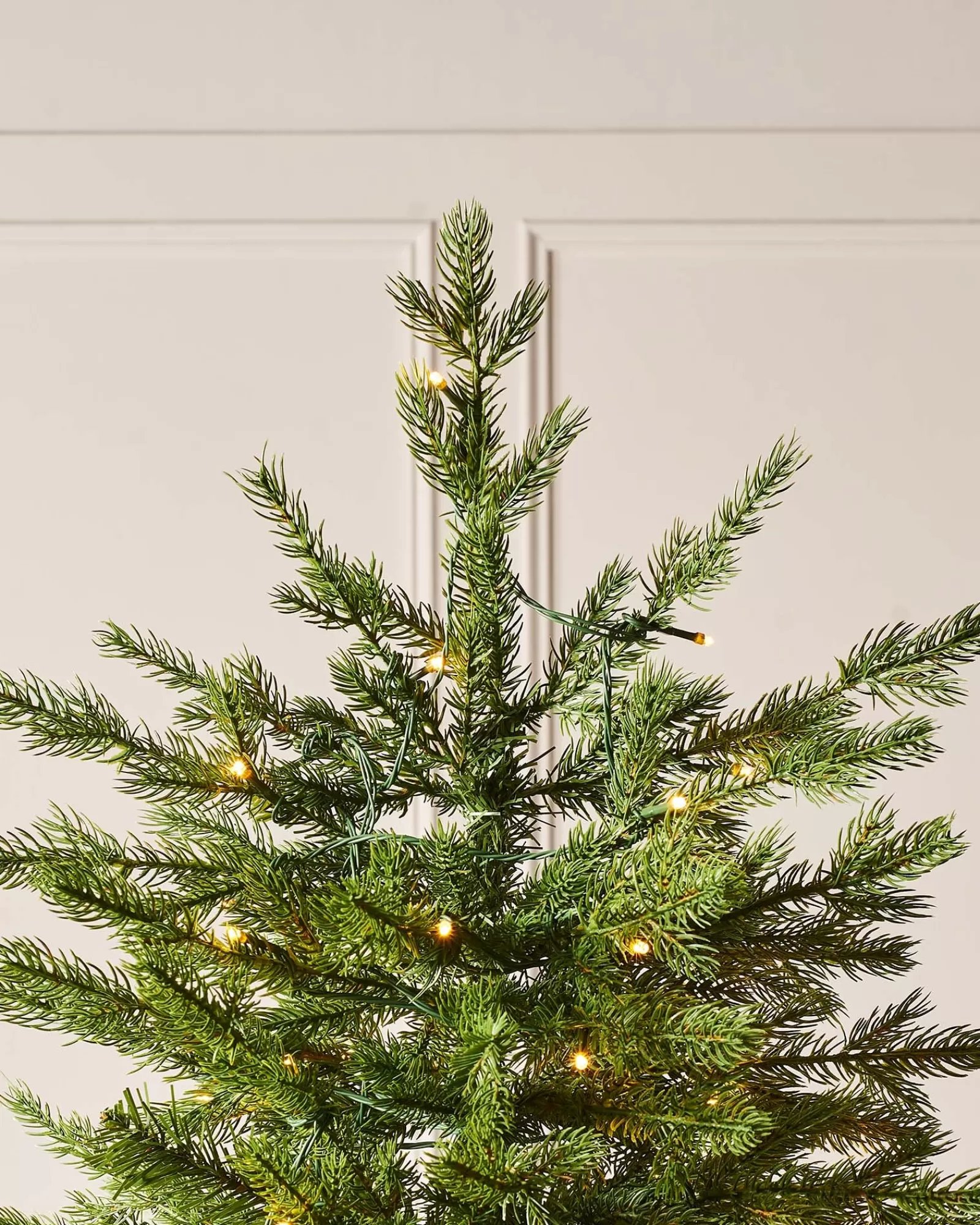 WeRChristmas Premium Christmas Trees | Pre Lit Christmas Trees^Pre-Lit Windsor Fir Christmas Tree, Dual Multi Colour, 6 Ft