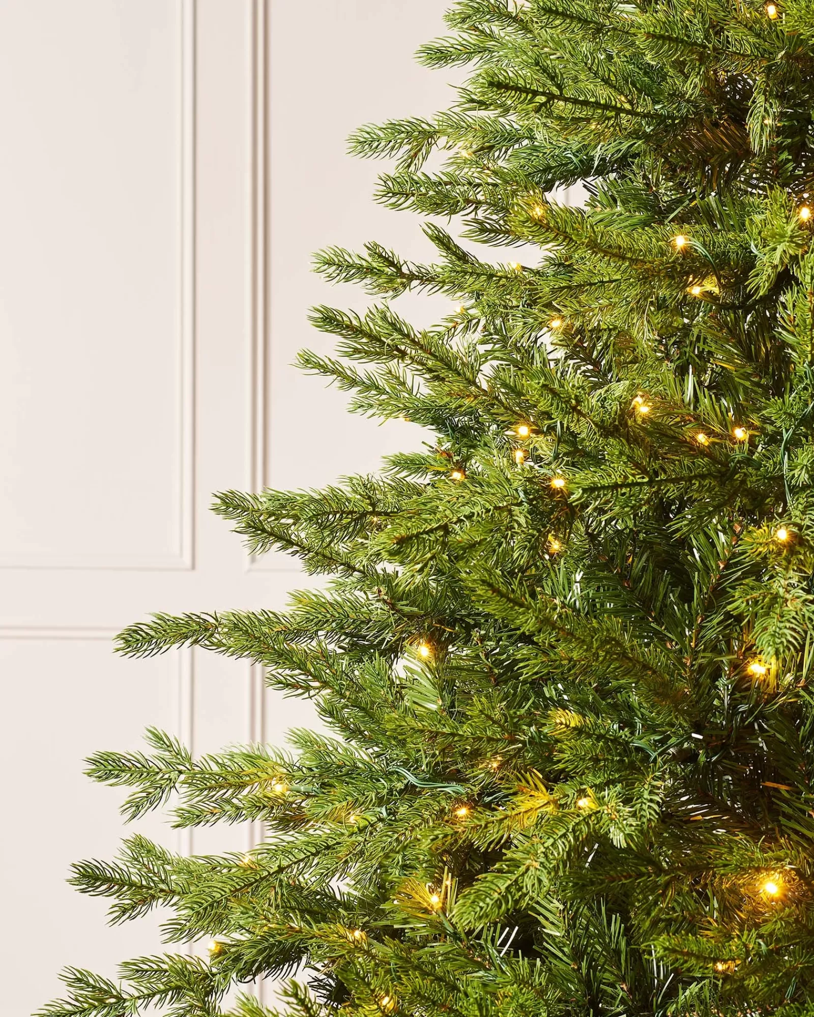 WeRChristmas Premium Christmas Trees | Pre Lit Christmas Trees^Pre-Lit Windsor Fir Christmas Tree, Dual Multi Colour, 7 Ft