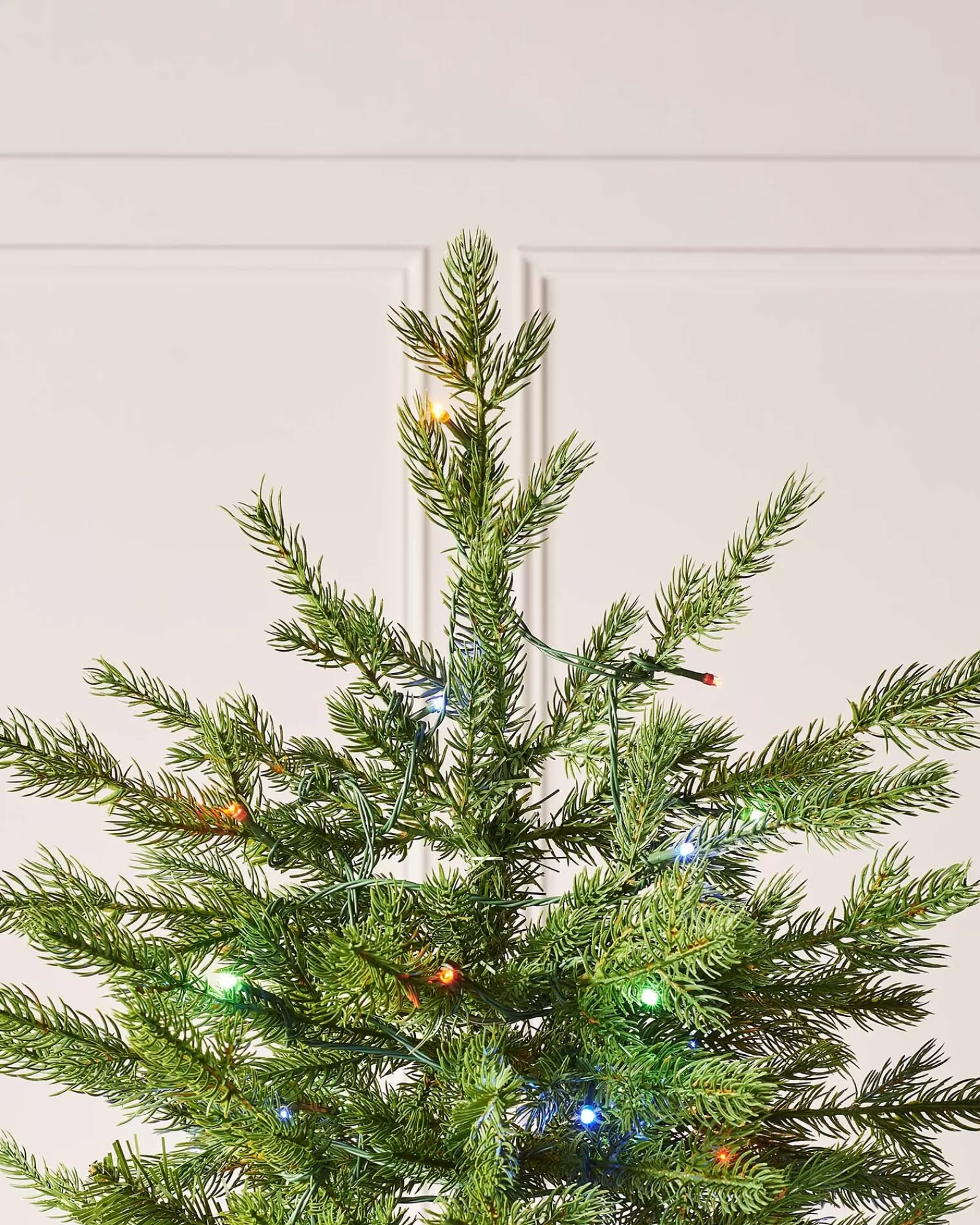 WeRChristmas Premium Christmas Trees | Pre Lit Christmas Trees^Pre-Lit Windsor Fir Christmas Tree, Dual Warm White, 8 Ft