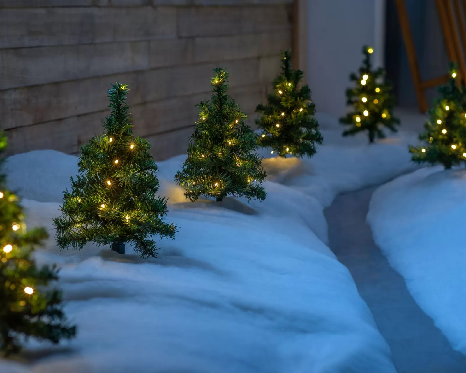 WeRChristmas Pathway Lights^Set Of 6 Christmas Tree Pathway Stake Lights, 30 Cm